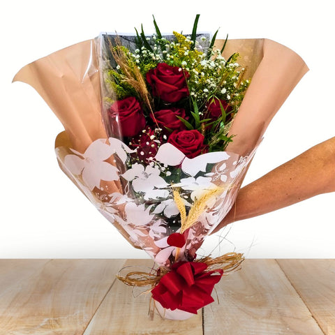 Buquê de Rosas  Vermelhas c/ 6un