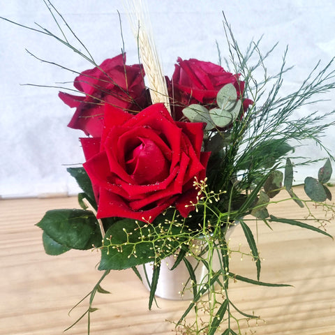 Adicione na sua Cesta Arranjo c/ 3 Rosas Vermelhas