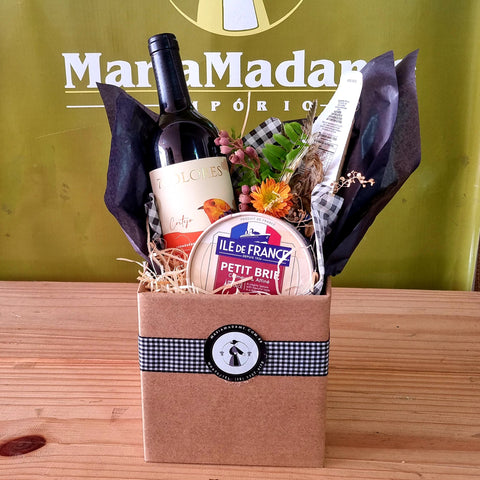 Kit Happy Hour Vinho Carmenère c/ Queijos