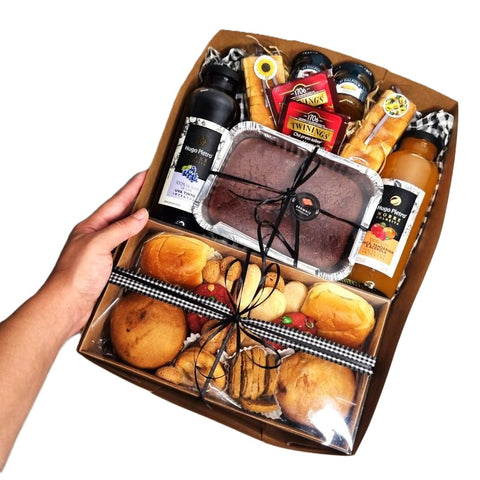 Cesta Café da Manhã com Amor — vista geral da cesta montada com produtos gourmet