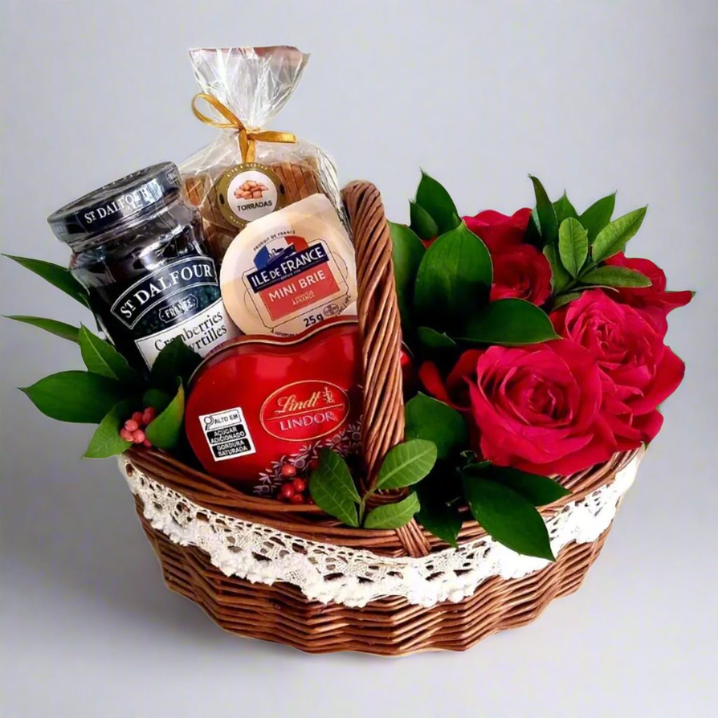 Cesta Coração Lindt e Rosas - Maria Madame Com. de Kits e Cestas