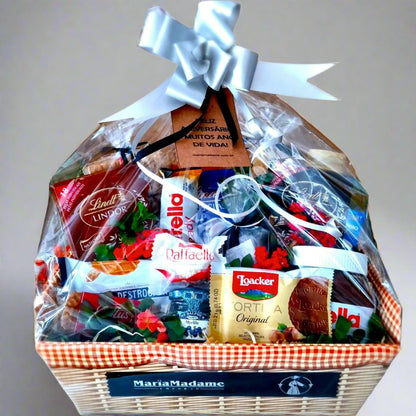 Cesta de Café da Manhã com Chocolates - Maria Madame Com. de Kits e Cestas