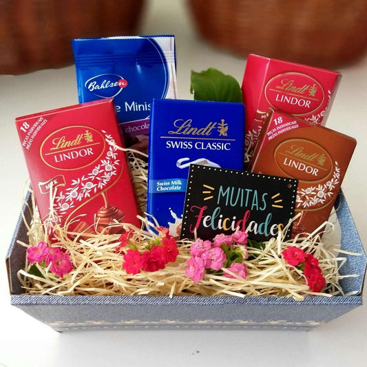 Cesta de Aniversário com Chocolates Lindt - Maria Madame Comércio de Kits e Cestas Ltda